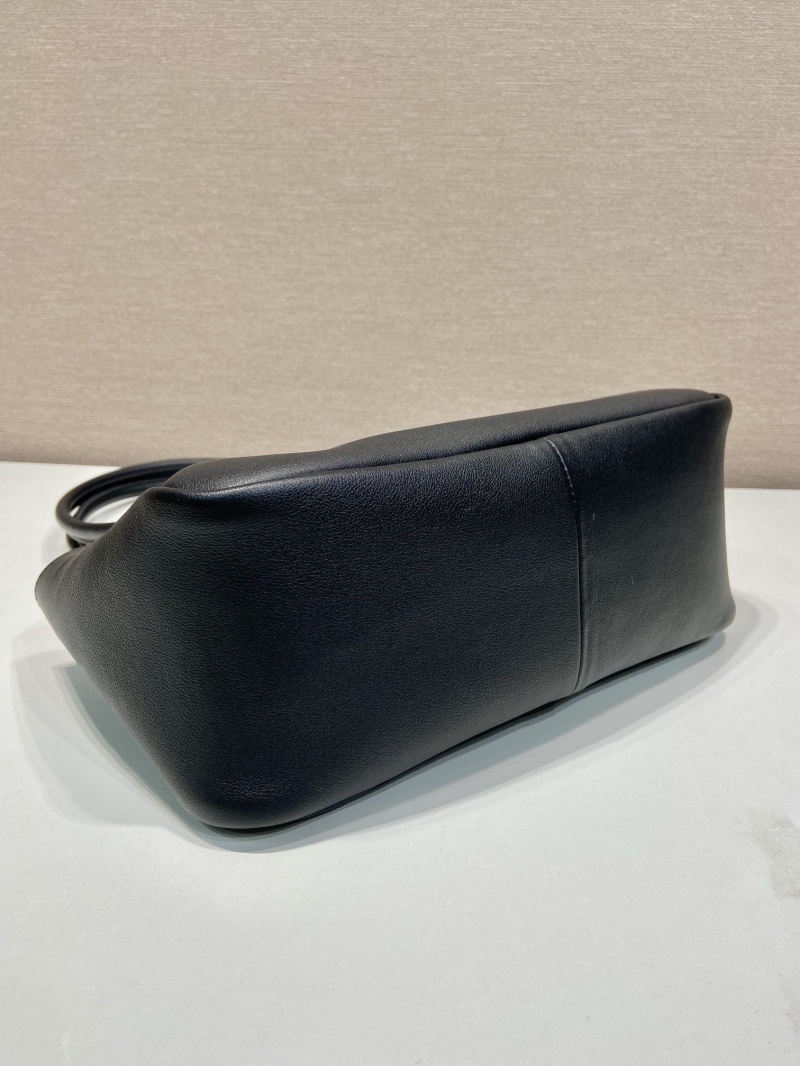 Pra*a top handle bags